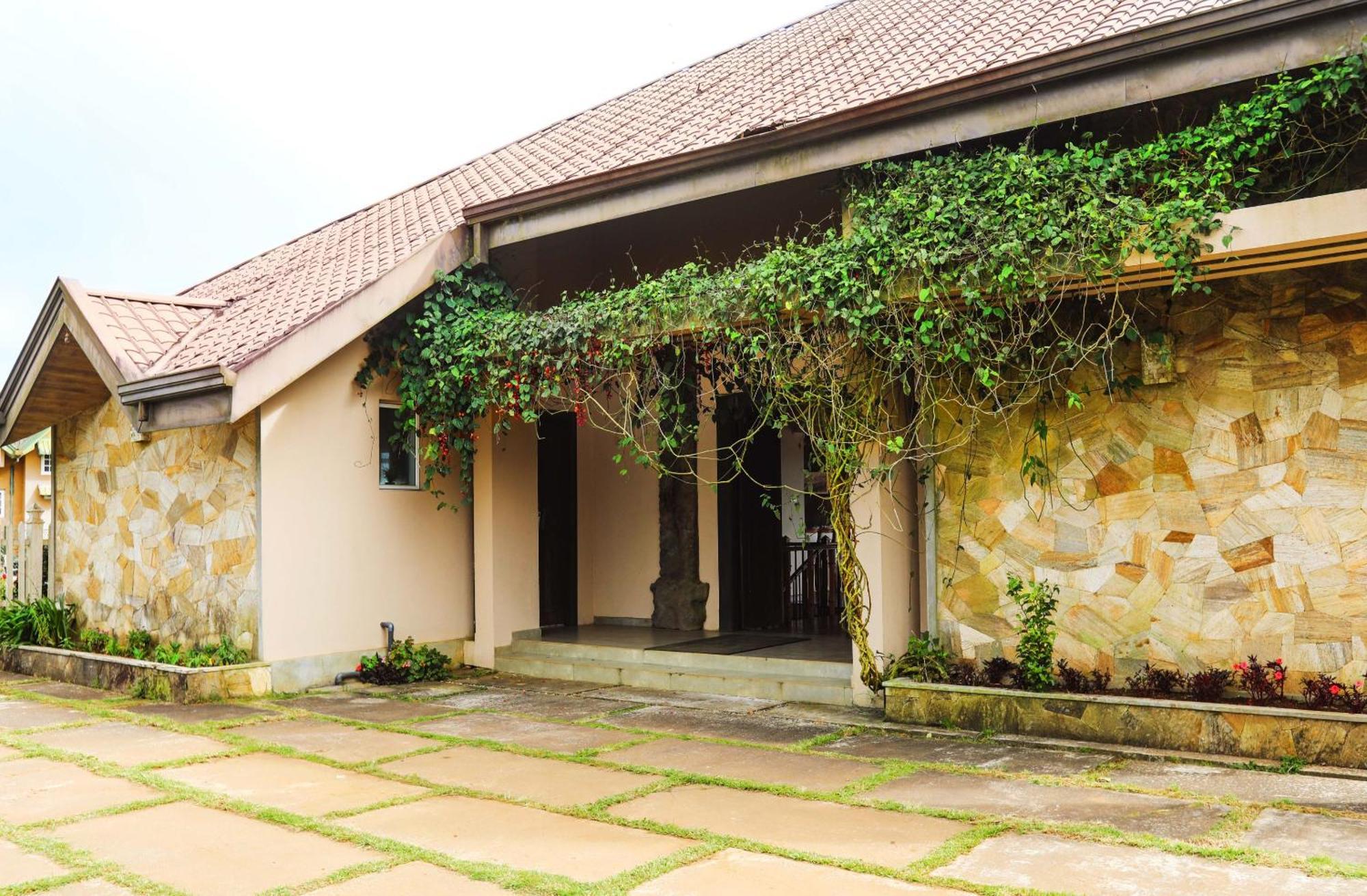 Villa Acacia Nuwara Eliya Buitenkant foto