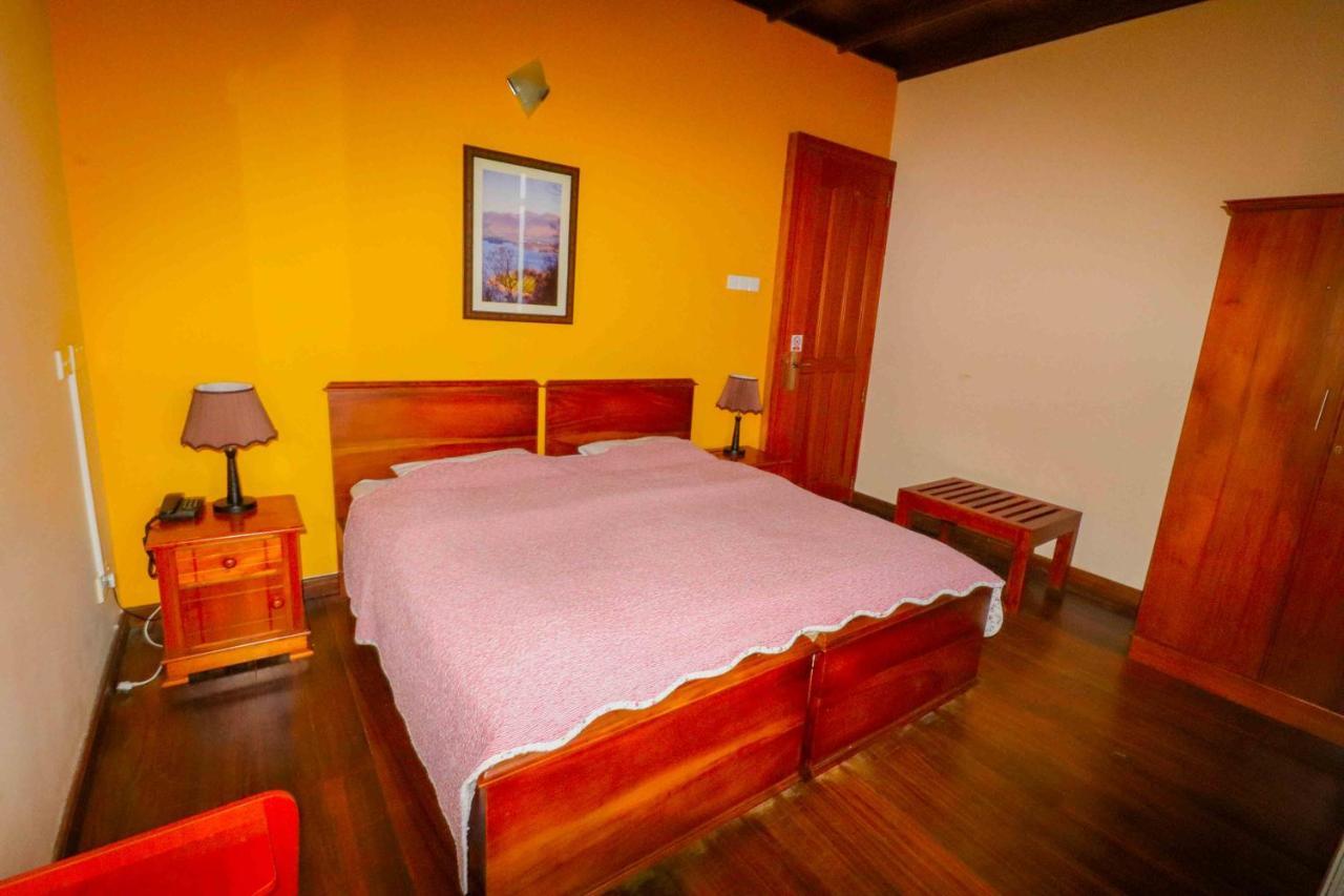 Villa Acacia Nuwara Eliya Buitenkant foto